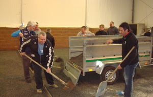 REMISE EN ORDRE DU CHAPITEAU DU MAS